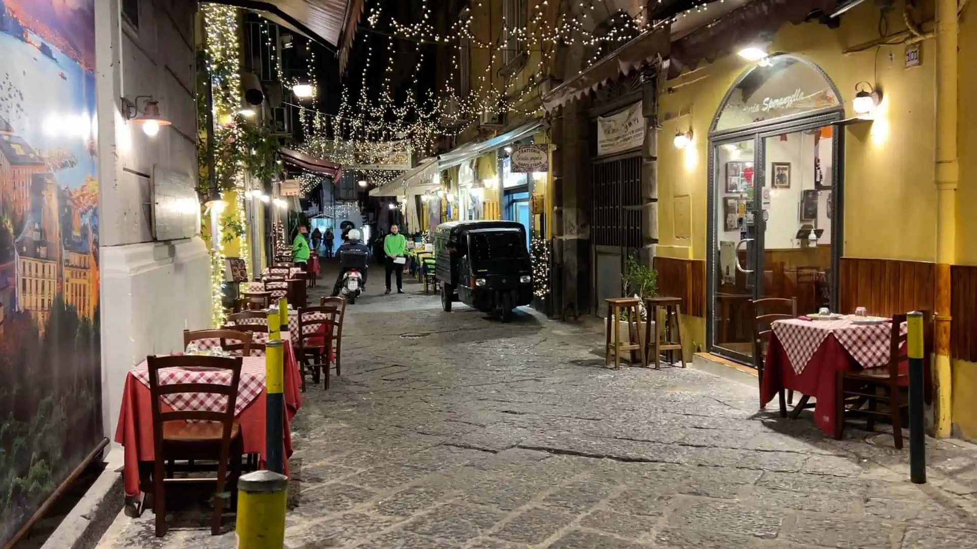 Restaurang i Neapel Italien
