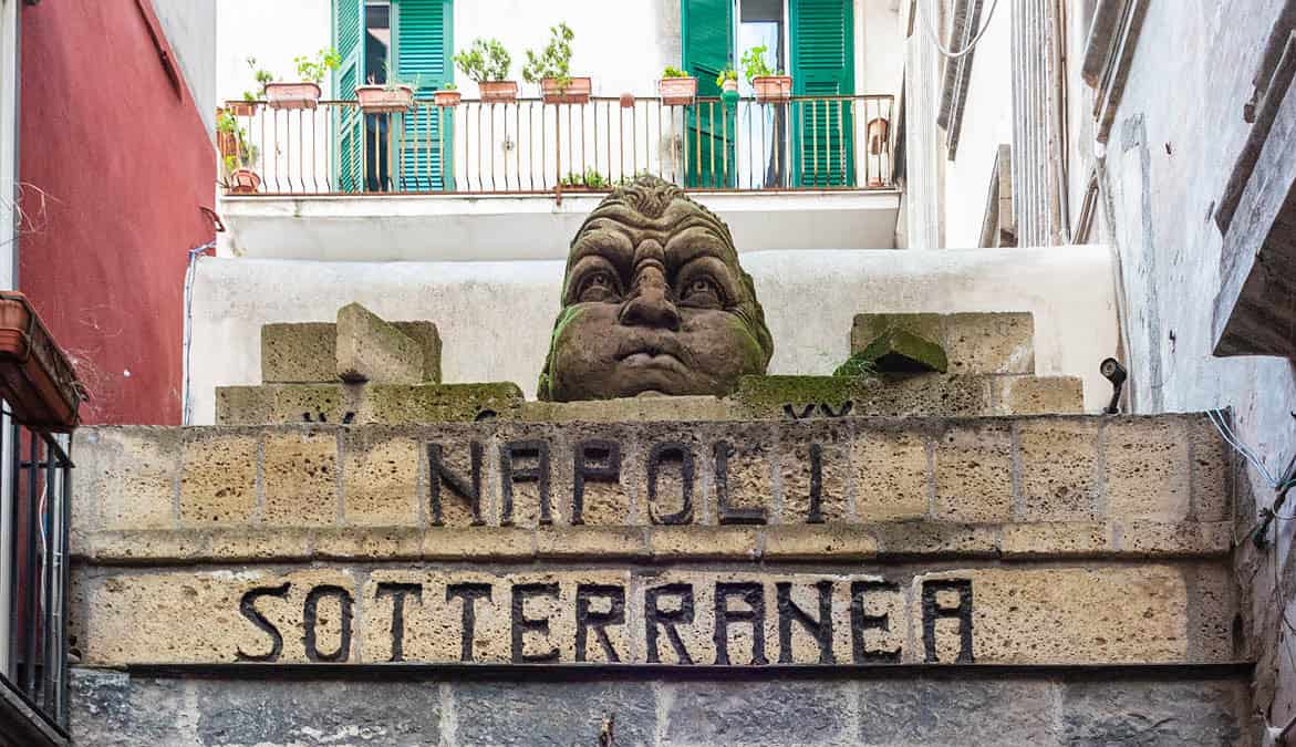 Tutustu Napolin kauneuteen omin päin: Täysi opastettu kierros