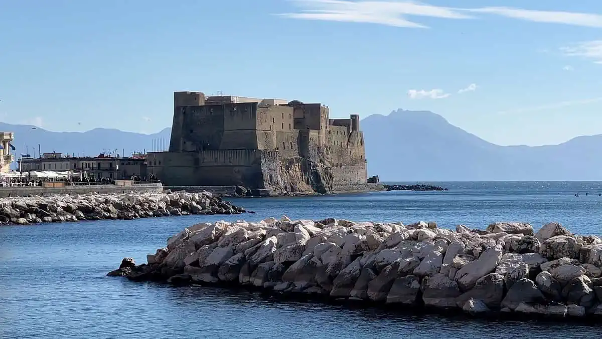 Открийте красотата на Неапол, Италия, самостоятелно: обиколка с пълен водач